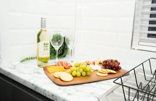 York Apartment | Stylish home in York - Free Wifi & Parking - Close to Racecourse & City Centre