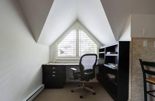 Blackcomb House | Stylish Home with Mountain Views by Harmony Whistler