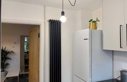 Northenden House | Stylish house and garden on quiet cul-de-sac