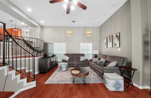 Shady Acres House | Stylish Houston Heights House townhouse