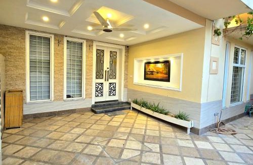Bahria Town House | Stylish Independent 3-Bedroom House in Bahria Town