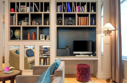 Saint-Germain-l'Auxerrois Apartment | Stylish Junior Suite Apartment In Louvre Paris