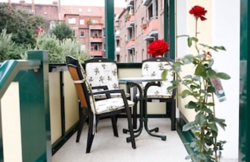 Andreasvorstadt Apartment | Stylish living close to the old town, the university and the hospital