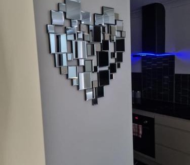 Bow Apartment | Stylish London Apartment & Free Parking
