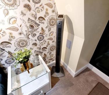 Bow West Apartment | Stylish London Apartment with Terrace & Parking