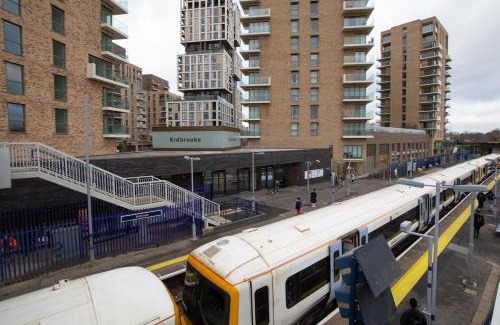 Eltham West Apartment | Stylish London Studio Near O2 Arena & London Bridge Excellent Transport Links