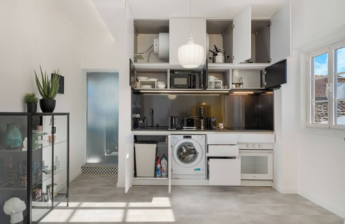 Evora Apartment | Stylish & Luminous, 2 Queen Size Beds, Historic Centre W/terrace