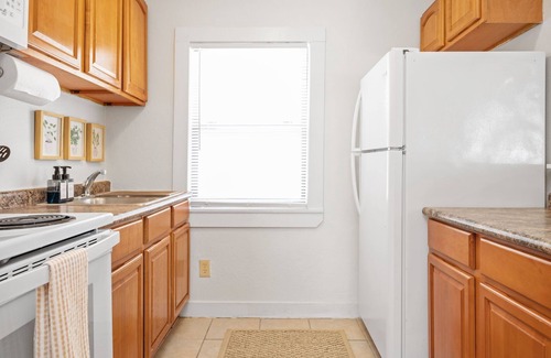 Mobile Apartment | Stylish Midtown Flat – 20B
