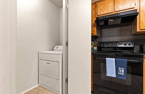 Killeen House | Stylish Modern 2BR/2BA - Spacious & comfy