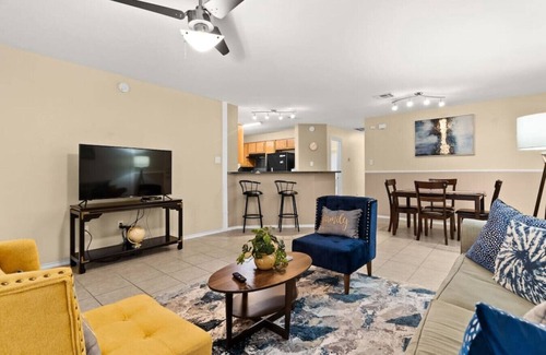 Killeen House | Stylish Modern 2BR/2BA - Spacious & comfy