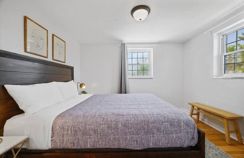Wexford House | Stylish & Modern 4 Bedroom House in Wexford/Pittsburgh with Game Room
