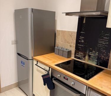 Royal Docks Apartment | Stylish modern apartment