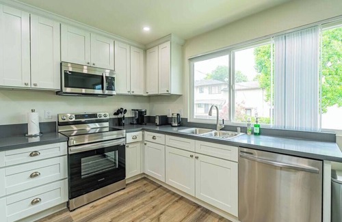 Altadena Apartment | Stylish Modern Retreat Near LA Top Attractions #5