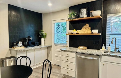 Potomac West House | Stylish Old Town, Alexandria Rowhome/Walk to King Street Metro/Free Parking!