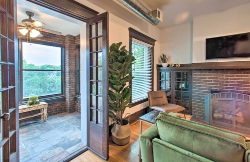 Midtown Condo | Stylish Omaha City Escape w/ Modern Amenities