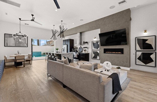 Arcadia Lite Villa | Stylish Paradise Heated Pool & Spa Cabana + Outdoor Kitchen Near Old Town