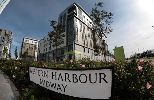 Newhaven Apartment | Stylish Penthouse Suite