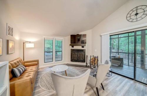 The Woods House | Stylish Retreat w Fireplace Games & Pool Access