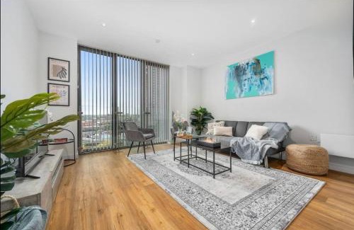 Manchester Apartment | Stylish Retreat with City Views & Central Location