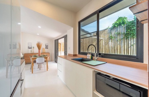 Ban Saiyuan Villa | Stylish Rooftop Pool Villa Sea View V211