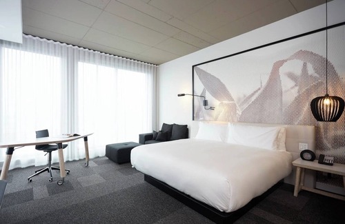 Brossard Hotel | Stylish Room Near REM for Easy Access to Downtown Montreal – Prime Location