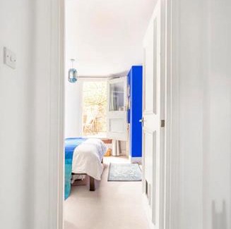 Battersea House | Stylish room with private bath & terrace in super central Clapham Junction minutes from Victoria, Waterloo