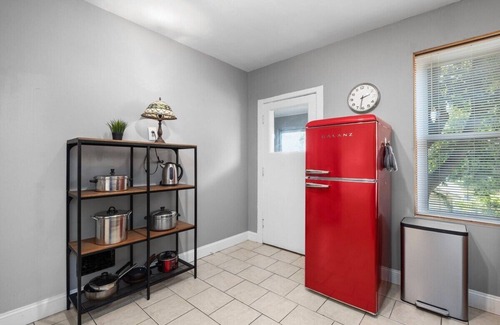 St. Louis House | Stylish South City 2BR w/Garage & Blazing Wi-fi