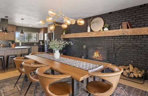 Reno House | Stylish Southwest Pool Table Foosball Bar & Grill