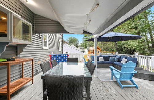 Stoneham House | Stylish Stoneham Getaway Playground Game Room