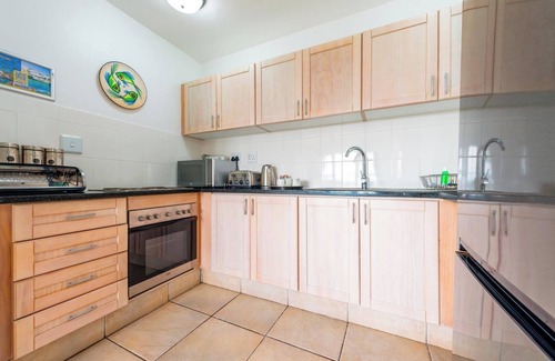 Mykonos House | Stylish Studio Retreat | Tranquil Ambience | Pool