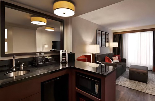 Friendship Heights Hotel | Stylish Suites | Proximity to Downtown DC & National Zoo