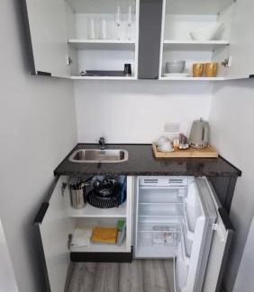 London Colney Apartment | Stylish Suites with kitchenette
