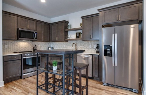 Greenwood House | Stylish Townhouse in East Nashville