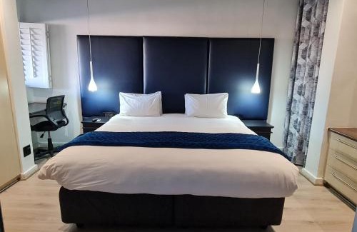 Greater Johannesburg Metropolitan Area Apartment | Stylish Unit 26 , Genesis on Fairmount
