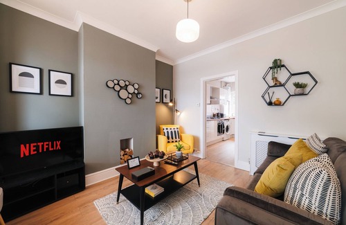 Acocks Green House | Stylish & Well Equipped Modern Home in Birmingham with WiFi