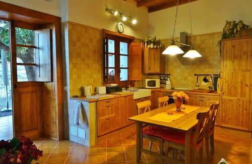 Hermigua House | Stylishly renovated and historic country house with garden