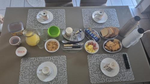 Tijucas House | Suíte Nostalgia Ar refrigerado TV55" Canais free Pousada Tijucas Lua Encantada