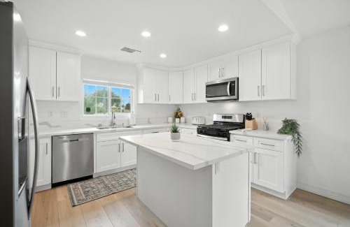 Coachella House | Sunny Desert Retreat Near Coachella & Stagecoach home