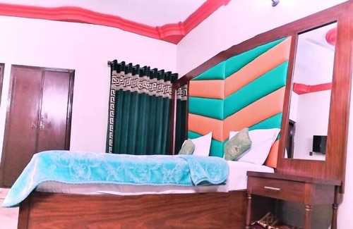 Gulshan-e-Iqbal House | Subhan Palace Guest House