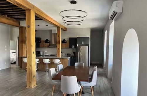 Old Montreal Condo | Sublime 3BR/3BA condo with Parking in the Heart of Old Montreal