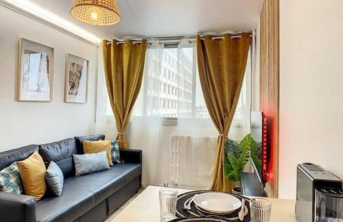Amiens Apartment | Sublime Renovated Studio Downtown 2 people
