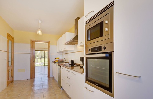 Caleta de Fuste Villa | Substantial Villa for 6 adults with outdoor covered terrace, pool and gardens