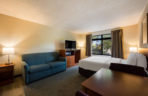 Canon City Hotel | Suburban Studios Canon City
