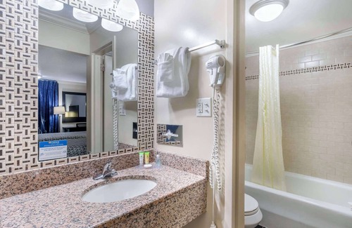 Southwest Orlando Hotel | Suburban Studios International Drive