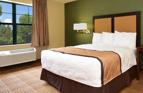 Tougaloo Hotel | Suburban Studios Jackson North