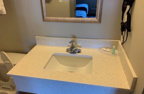 Bay VIew Addition Hotel | Suburban Studios near Panama City Beach