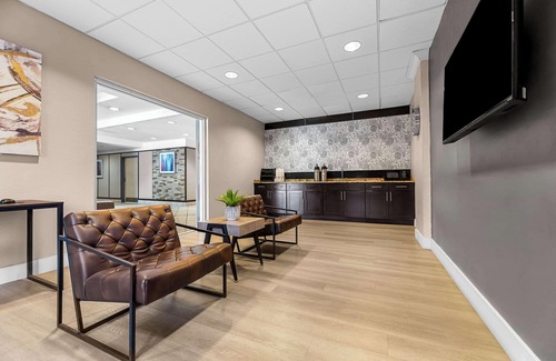 Ocoee Hotel | Suburban Studios Orlando - Ocoee/Winter Garden