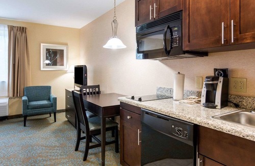 Aquia Harbour Hotel | Suburban Studios Quantico