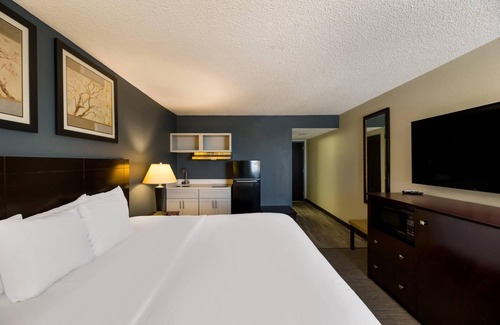 San Angelo Hotel | Suburban Studios San Angelo near Convention Center