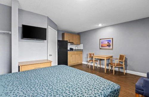 Stuart Hotel | Suburban Studios Stuart near Federal Hwy 1